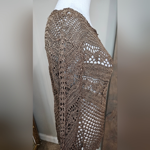 BCBGMaxAzria Crochet Metallic Thread Open Knit Top. Brown/gold. Size Large - Picture 9 of 12
